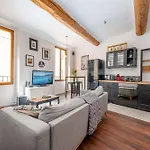 Charmant Duplex Au Coeur Du Vieil Antibes *