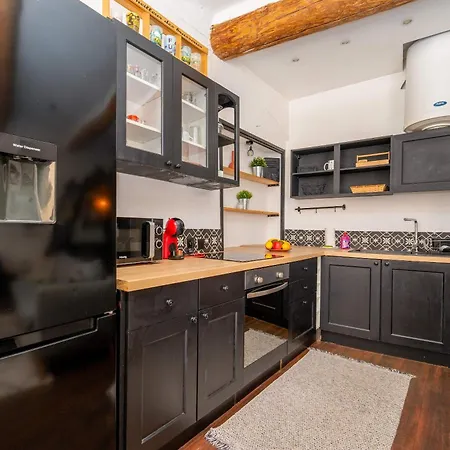 Appartement Charmant Duplex Au Coeur Du Vieil Antibes